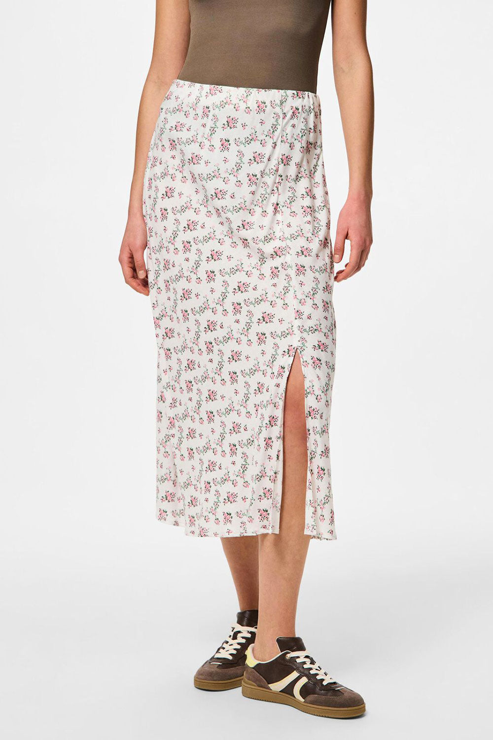 Bithia Pink Long White Skirt with Floral Pattern | Boutique 1861 model
