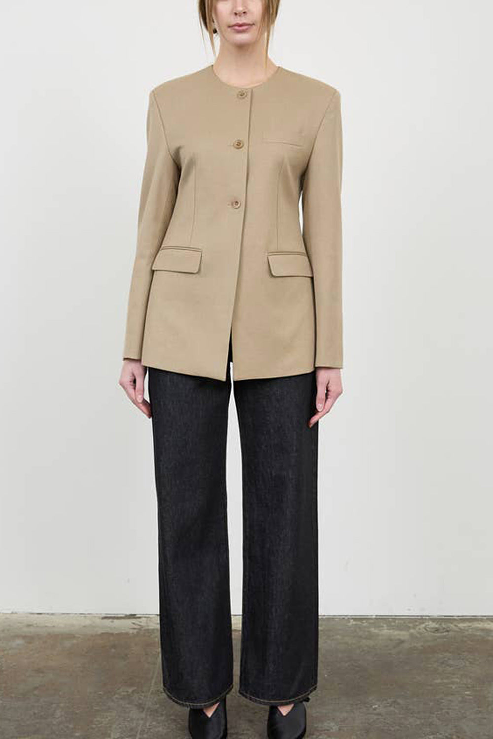 Armidale Beige Blazer with Shoulder Pads | La petite garçonne front model