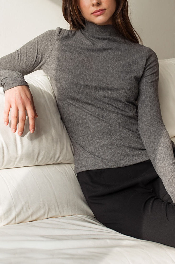 Dailystory Amiira Grey Long Sleeve Mock Neck Top | La petite garçonne