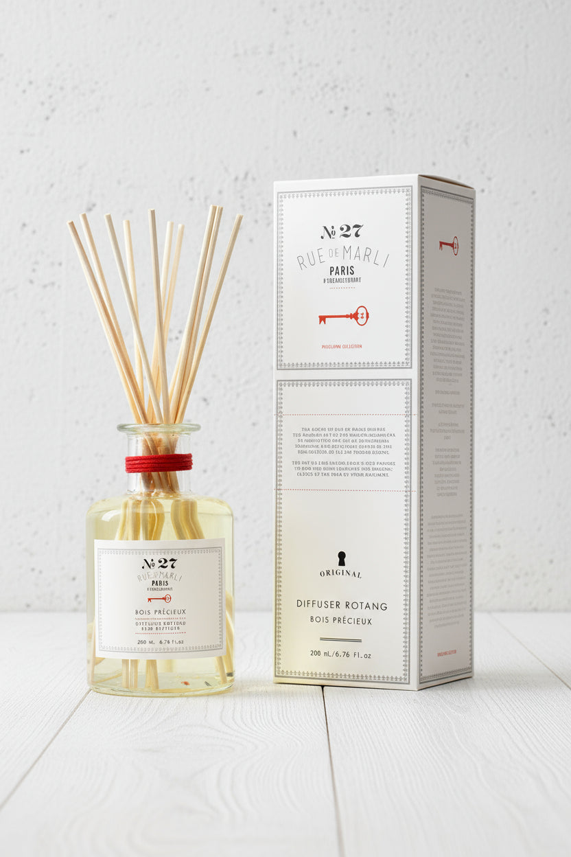 Rue de Marli diffuser bottle with packaging on a white background