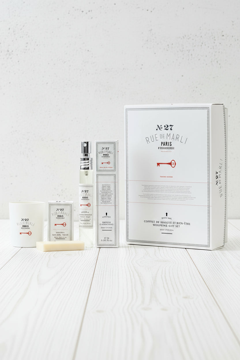 Gift set bois precieux rue de marli on a white wood background