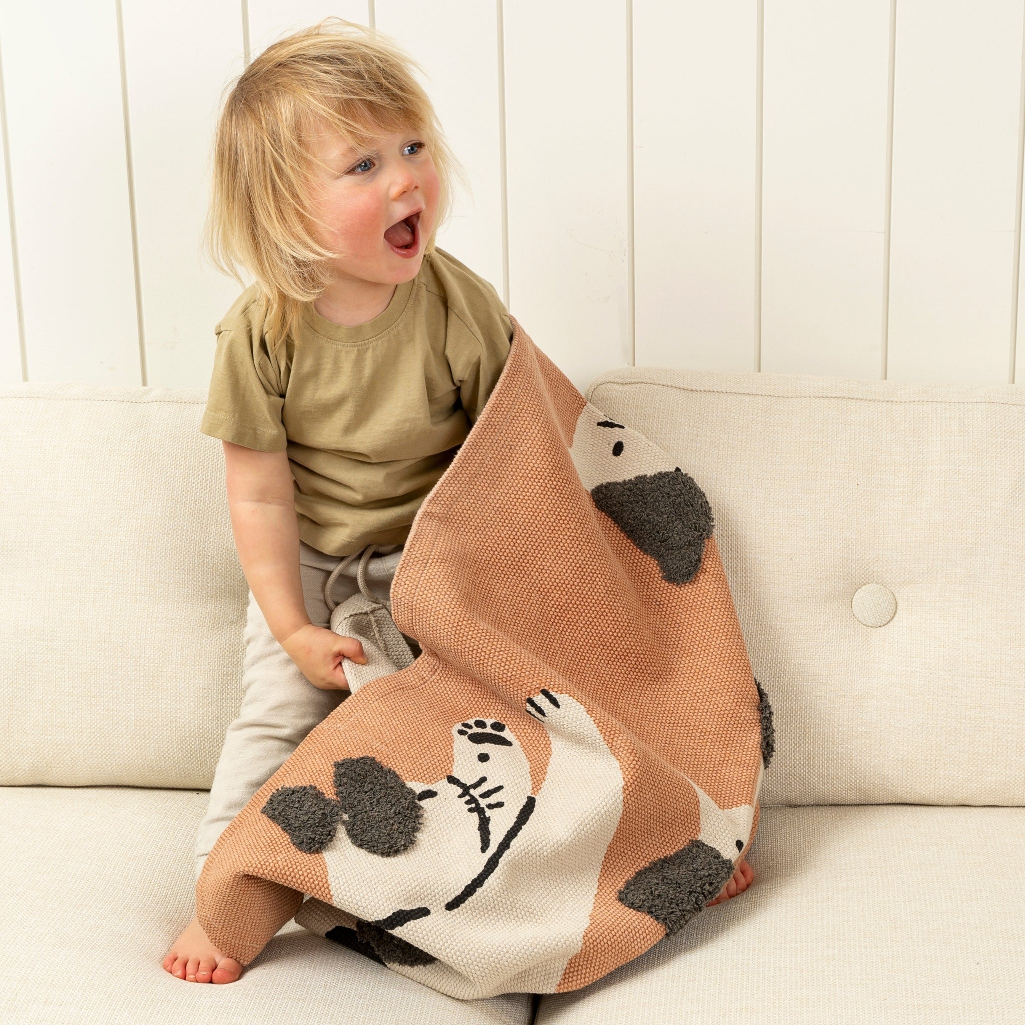 Caresse Textured Rug with Cats | Maison garçonne