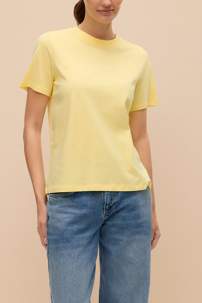 side of a woman wearing Dumka Yellow Cotton T-Shirt with Short Sleeves from La petite garçonne
