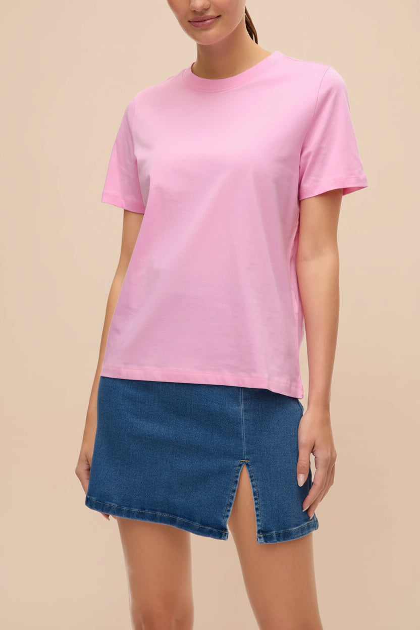 front view of a woman wearing Dumka Pink Cotton T-Shirt with Short Sleeves from La petite garçonne