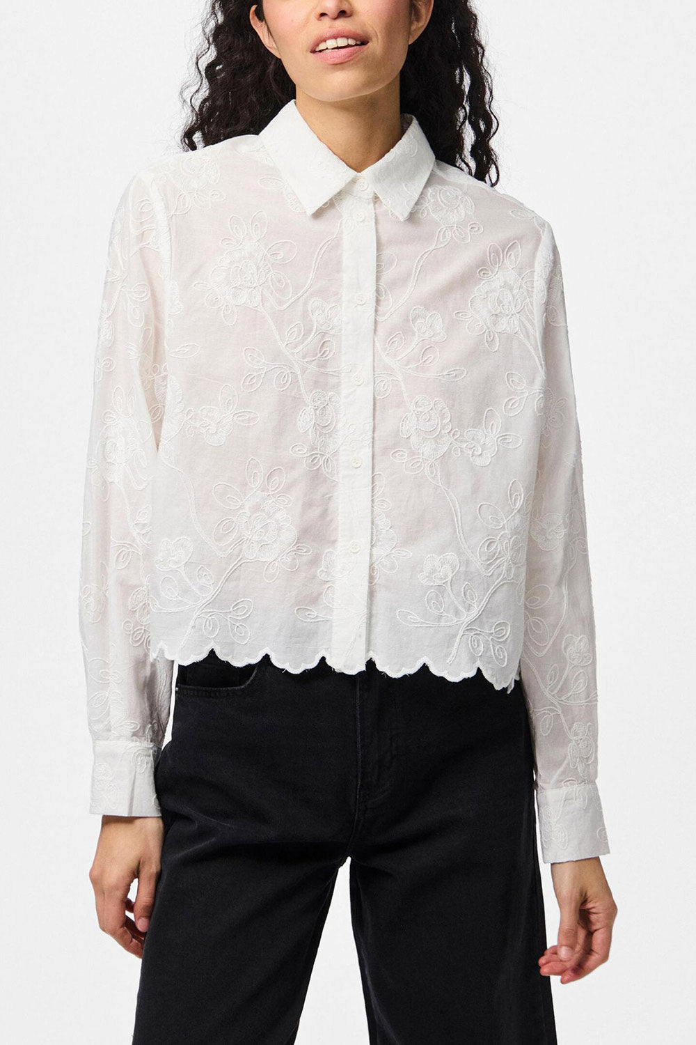 Evans Embroidered White Blouse with Scalloped Hem | La petite garçonne front model