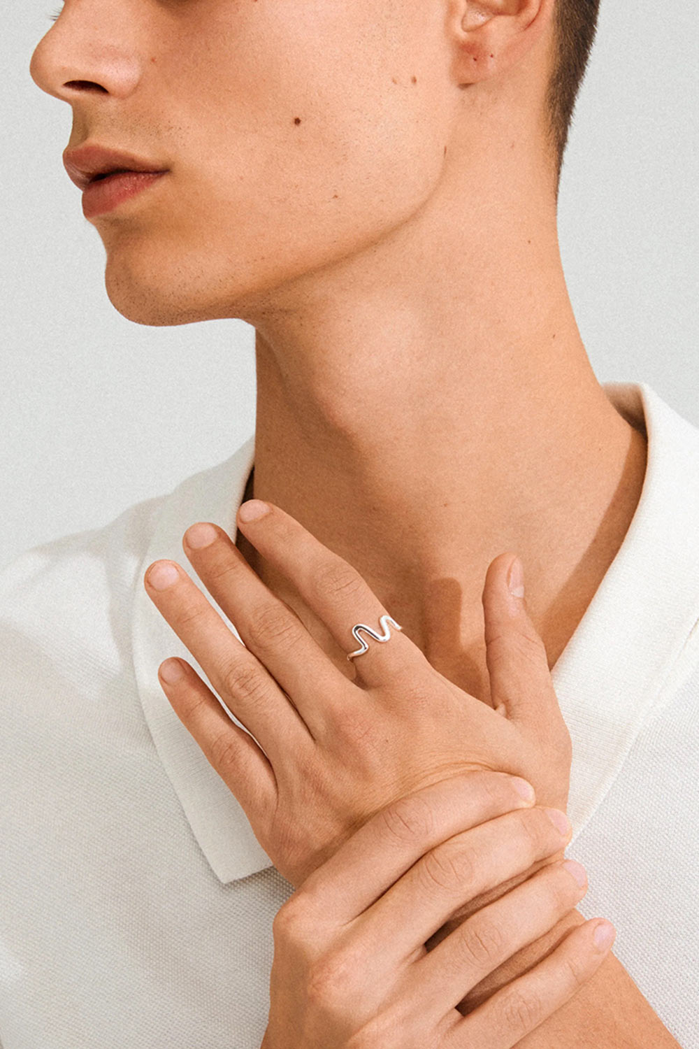 Gauri Silver Wavy Stack Ring by Pilgrim | La petite garçonne model