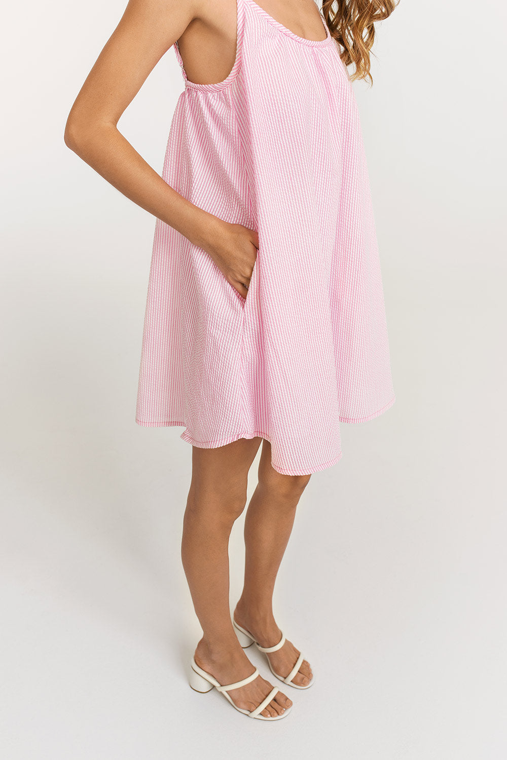Dailystory Yzabella Pink Short Oversized Striped Dress with Pockets model pocket