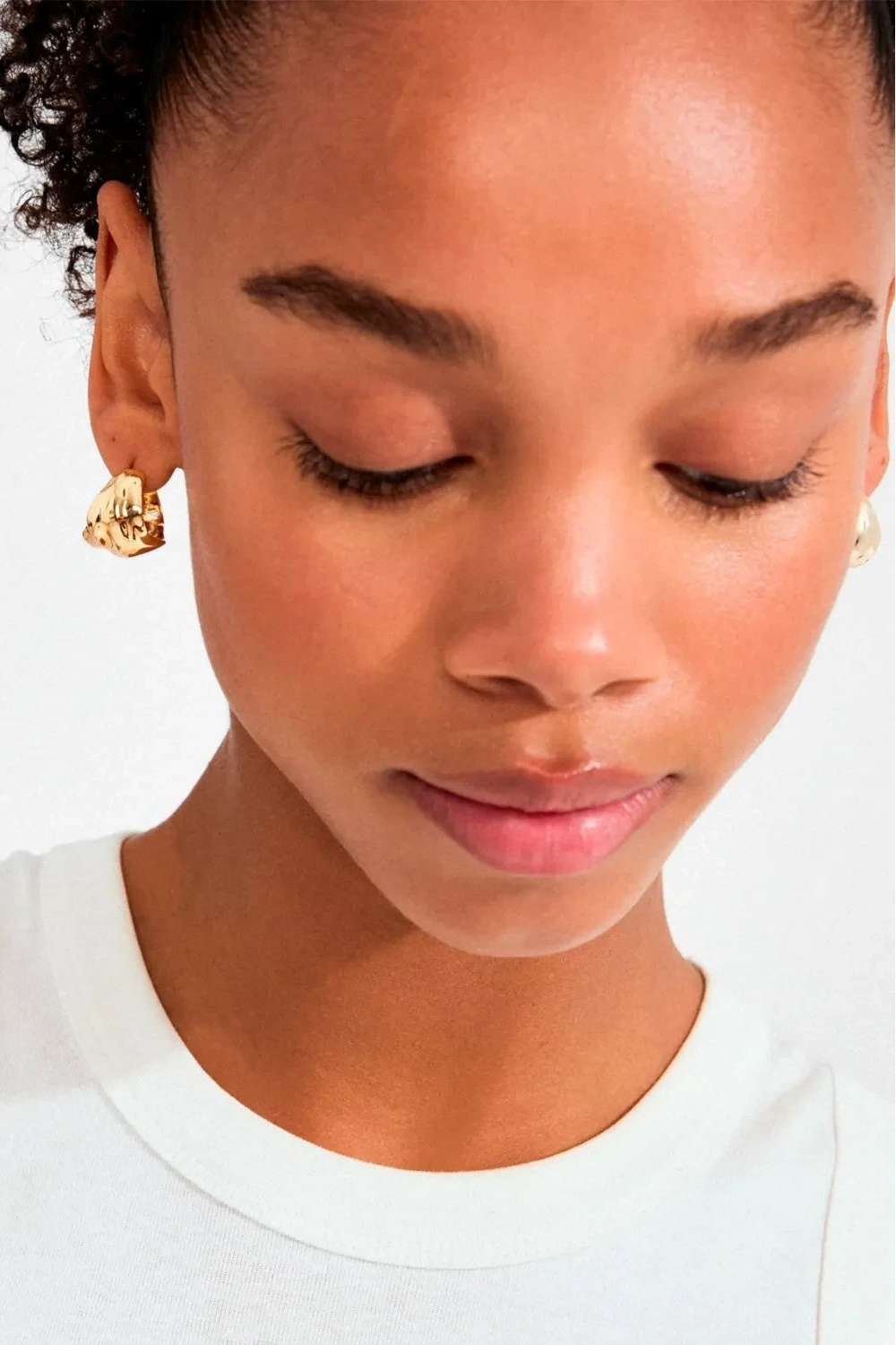 Johnnie Gold | Wavy Hoop Earrings by Pilgrim