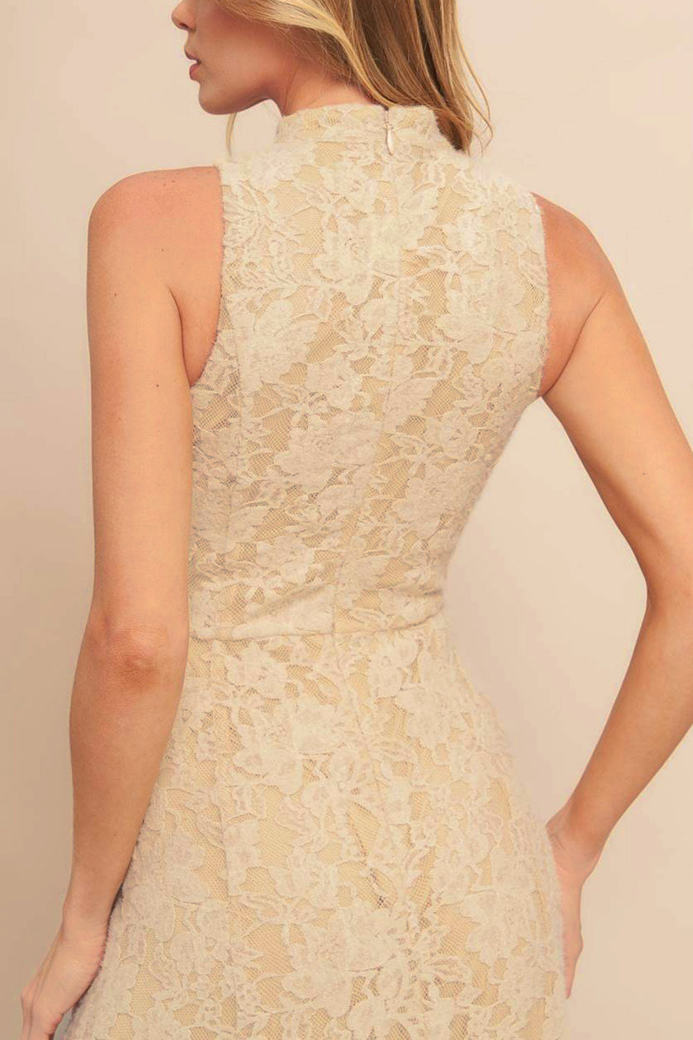 Josephine | Robe Midi Sans Manches Beige en Dentelle