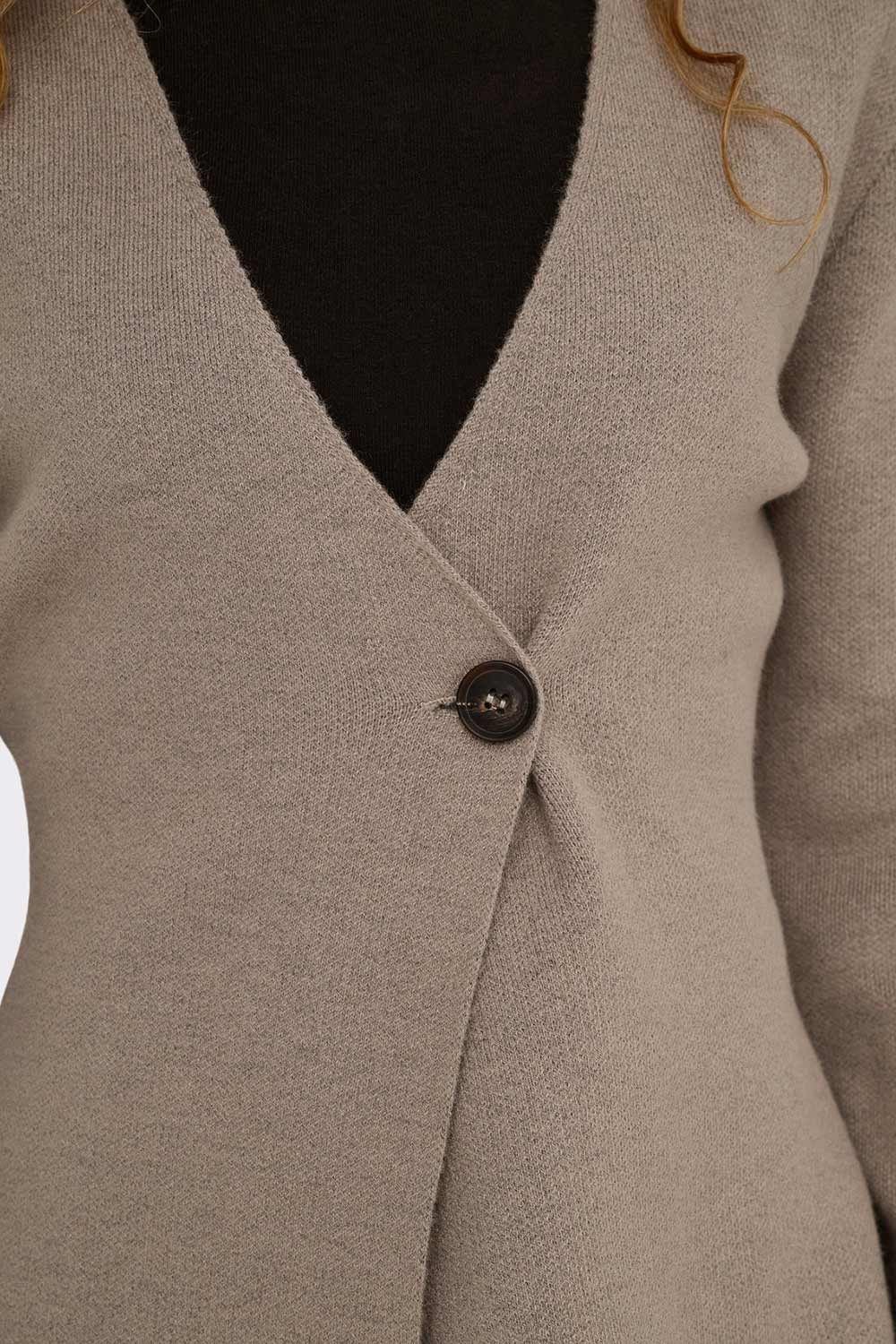 Louxor Taupe Knitted Flared Cardigan | La petite garçonne close-up