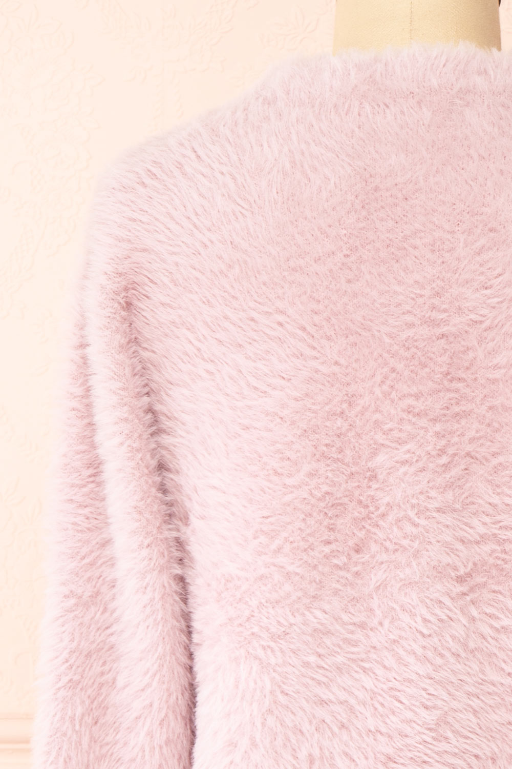 Leni Mauve Fuzzy Cardigan | La petite garçonne back close-up