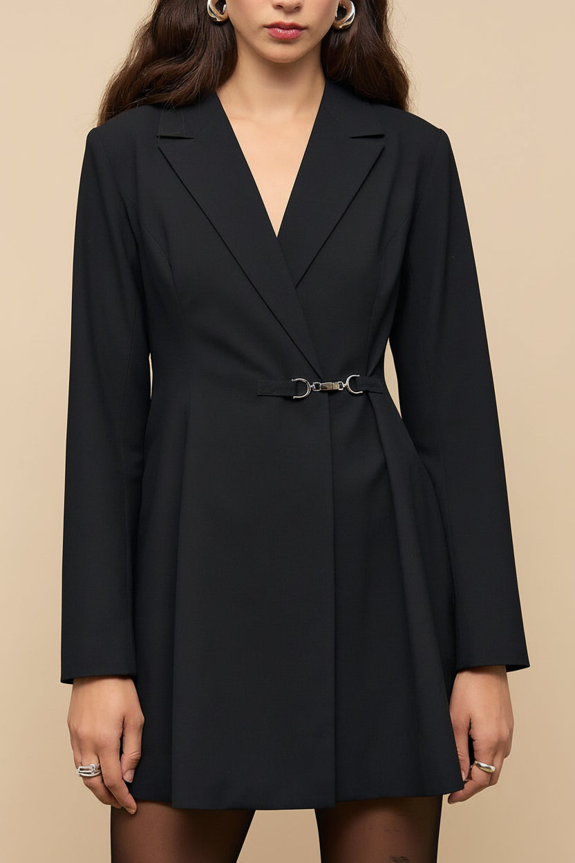 Mecheria Short Black Blazer Dress | La petite garçonne model