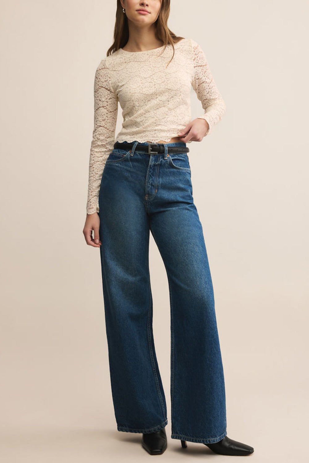 Mizar Ivory Lace Crop Top | Boudoir 1861 view model