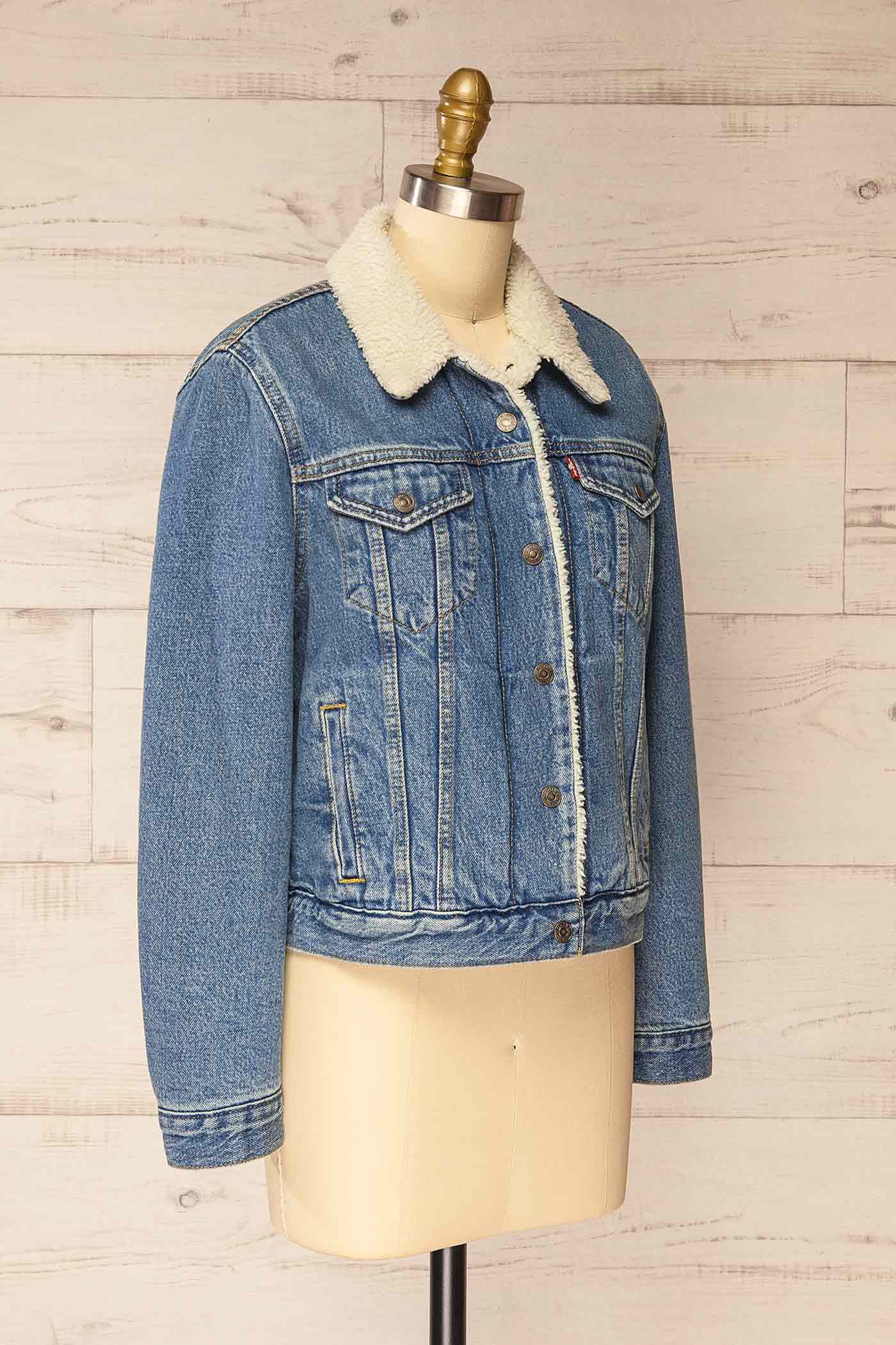 Madikeri Blue Wash Sherpa-Lined Denim Jacket with Pockets | La petite garçonne side