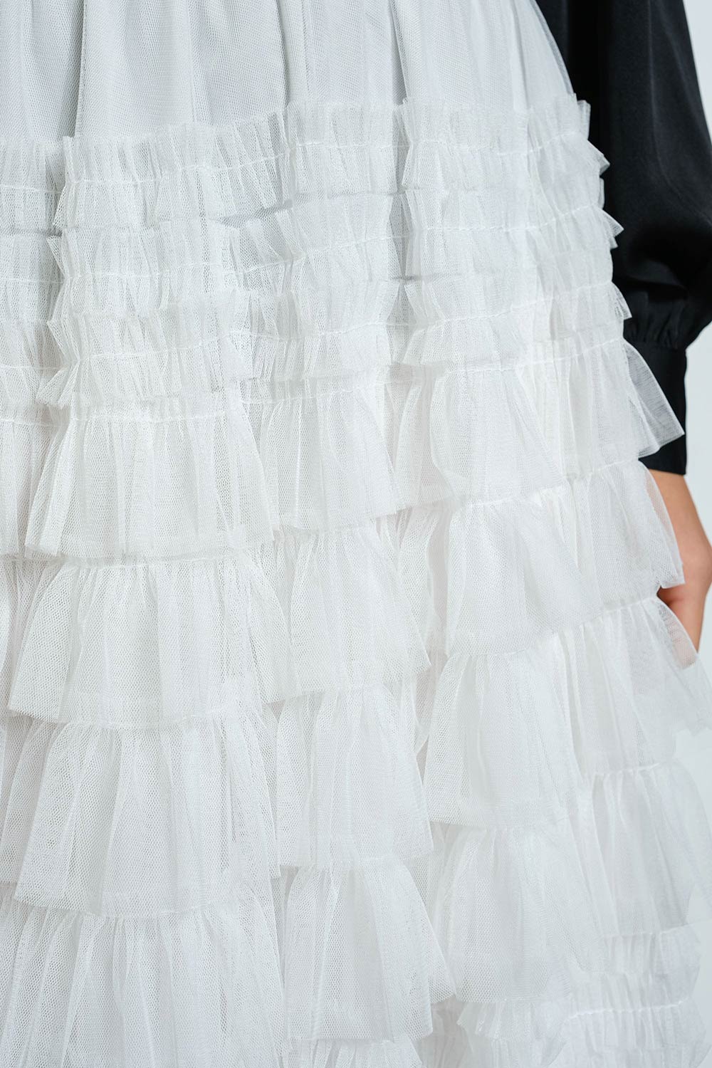 Poema White Maxi Tulle High-Waisted Skirt | Boutique 1861 details