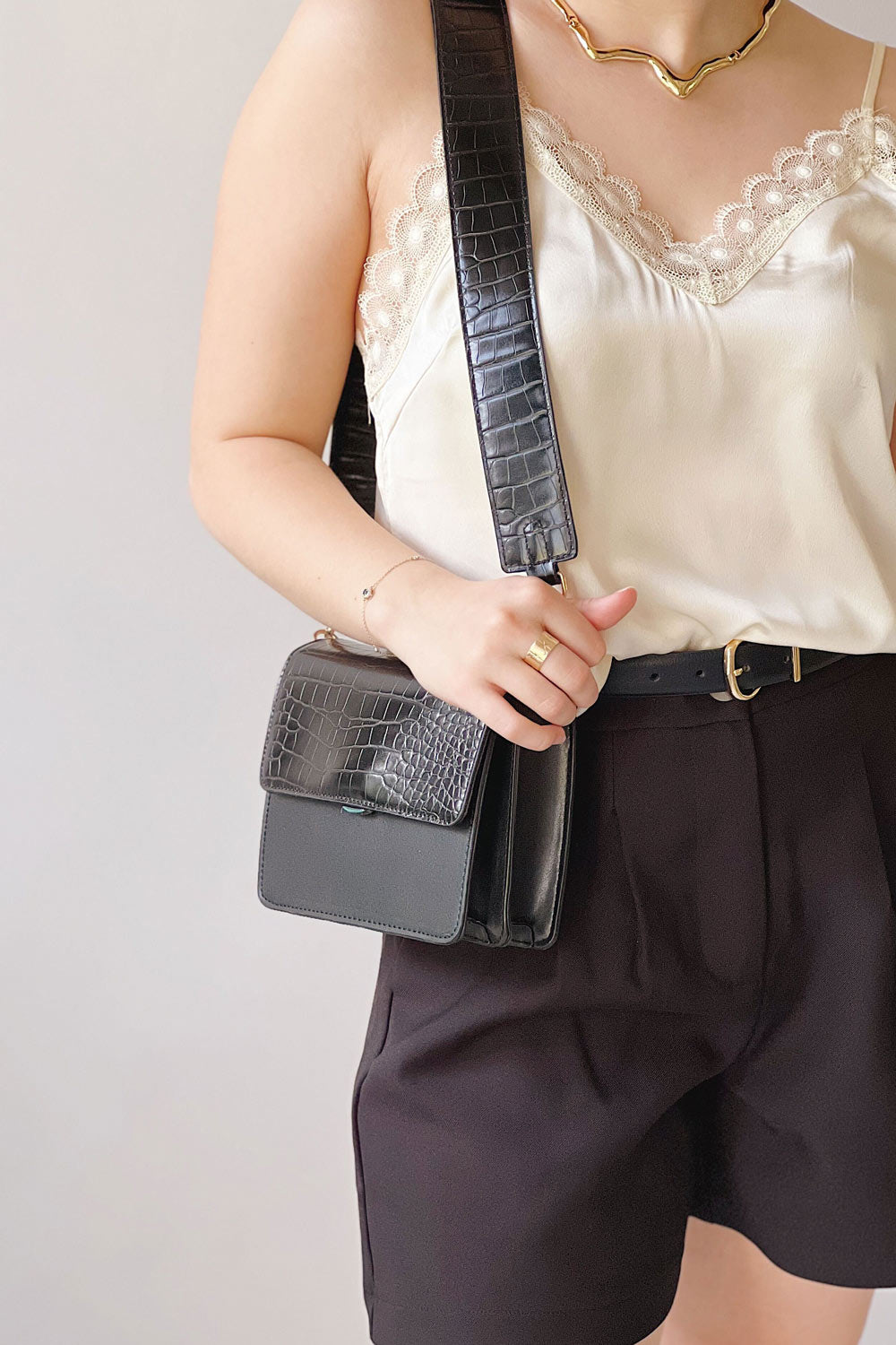 Brazzaville Green Half-Croc Crossbody Bag | La petite garçonne model