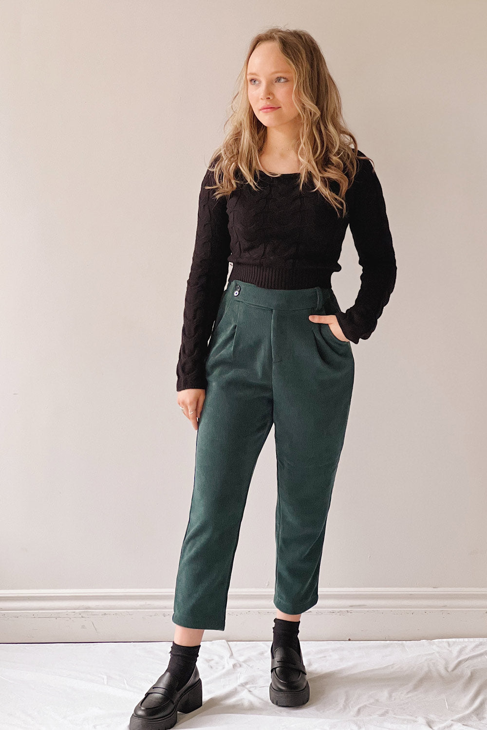 Jakarta Green Corduroy High-Waisted Pants | La petite garçonne on model