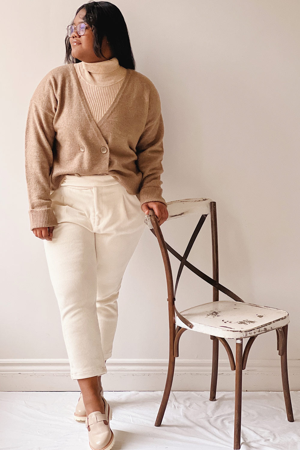 Jakarta Ivory Corduroy High-Waisted Pants | La petite garçonne on model