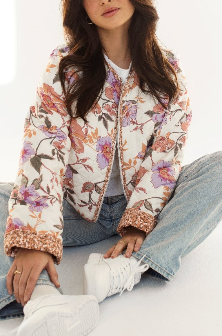 Dailystory Scarlette Quilted Floral Jacket | La petite garçonne model