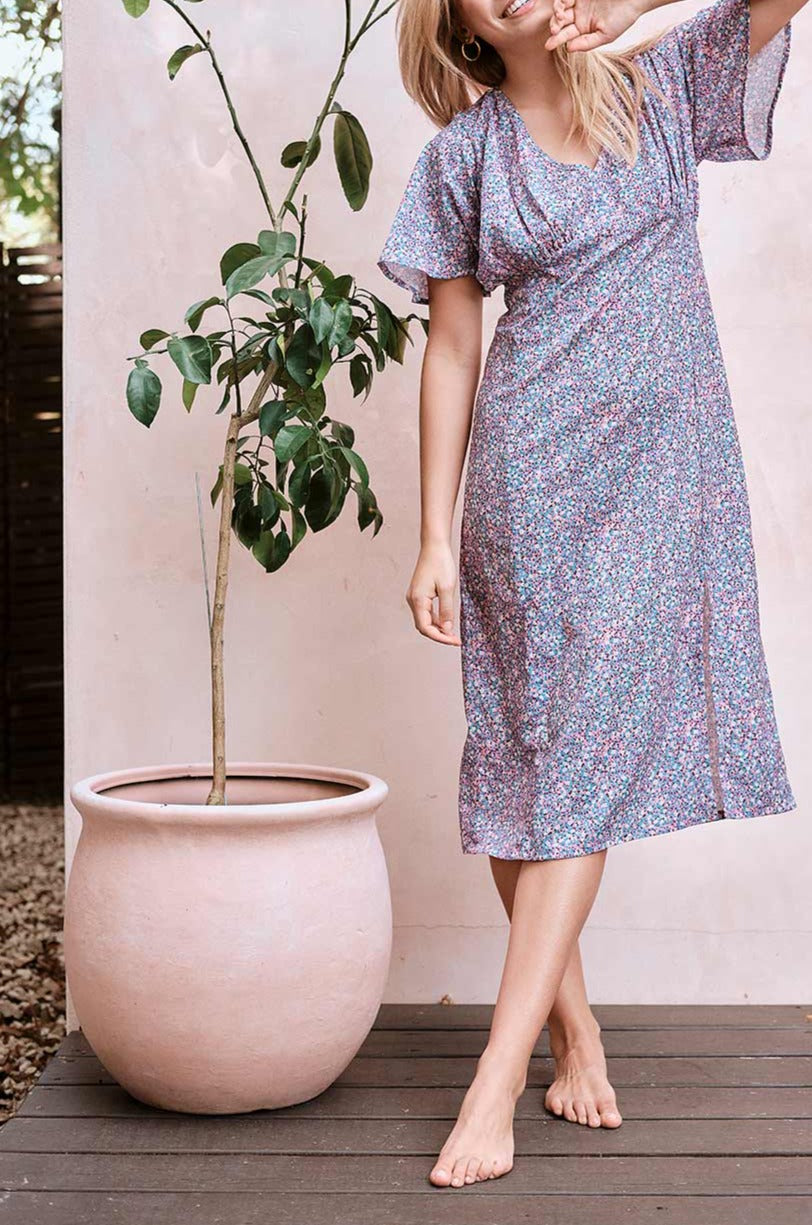 Dailystory SPLIT FLORAL on model