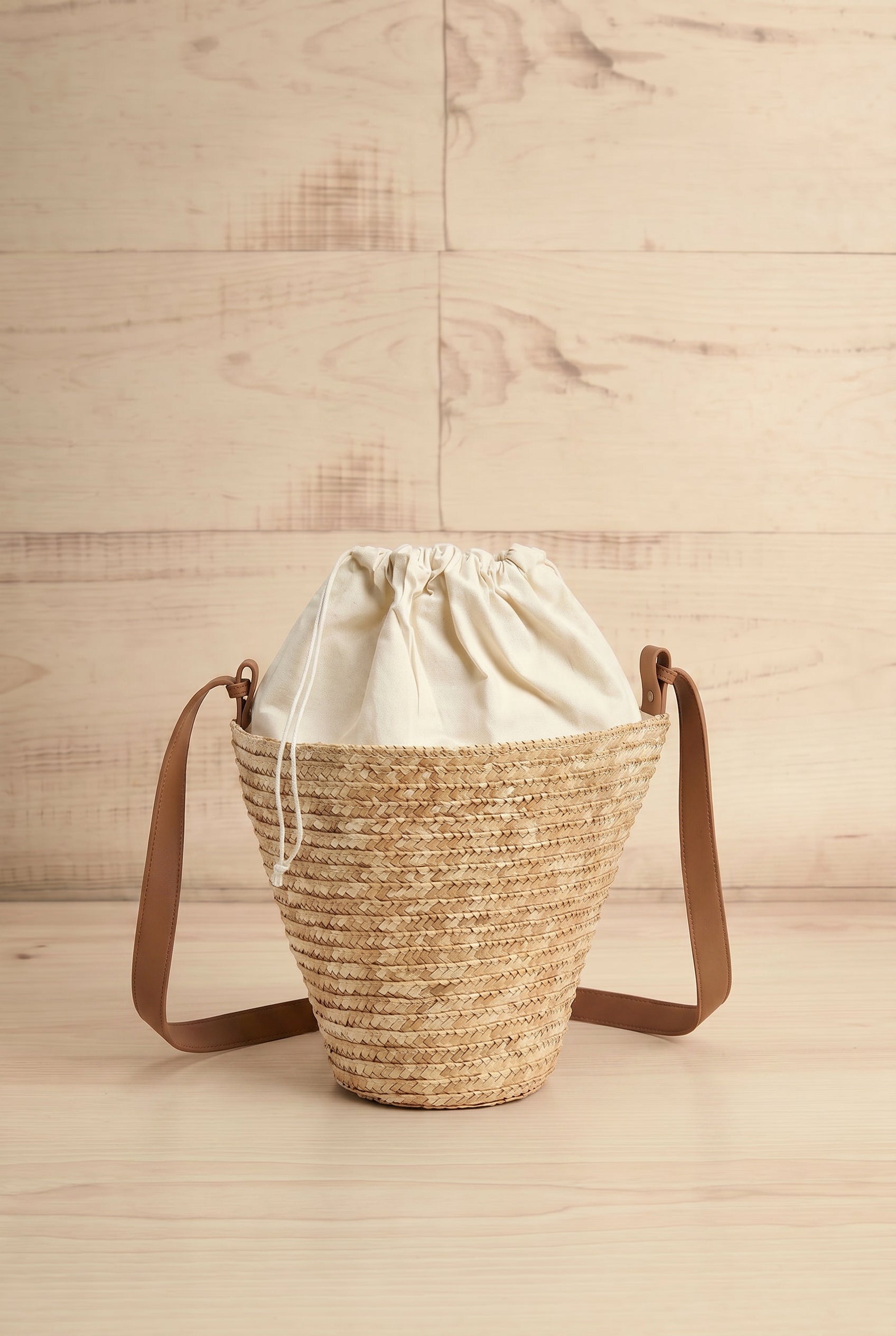 Tazza interior detail Woven Straw Crossbody Bag at la petite garçonne