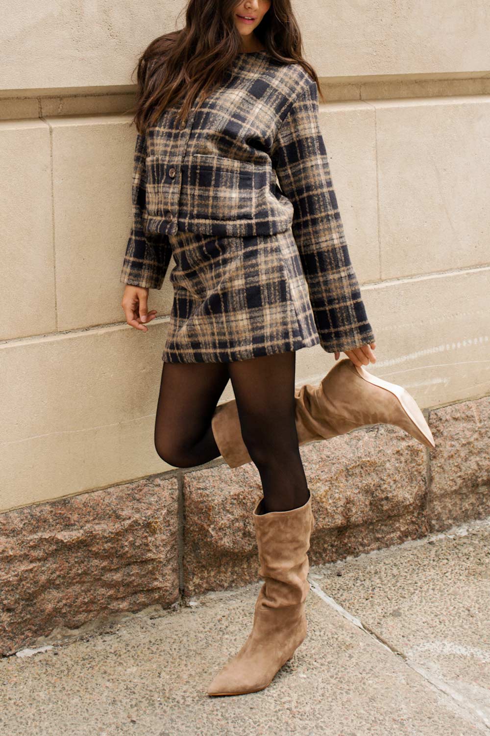 Dailystory Tepati Plaid Brown Jacket with Pockets | La petite garçonne outside