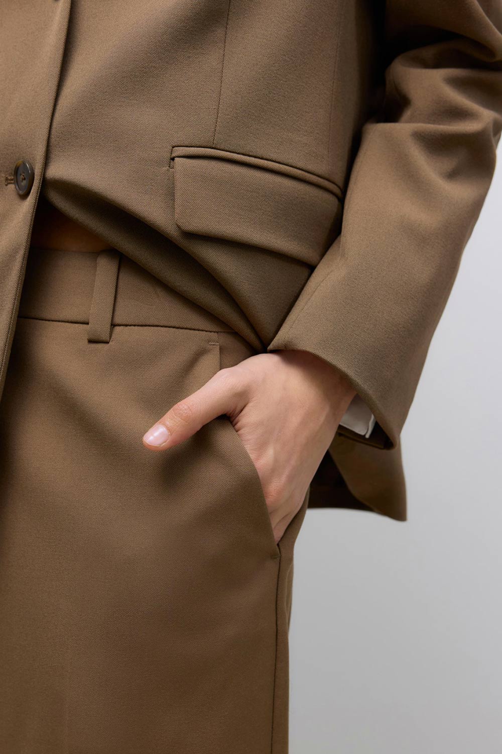 Winton Brown Tailored Pants | La petite garçonne model close-up