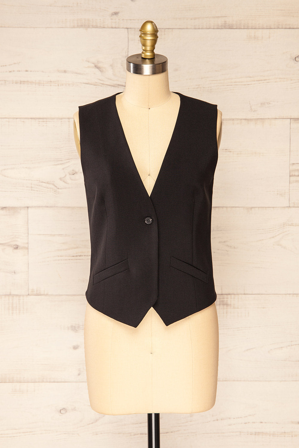 Yavne Black Sleeveless Blazer | La petite garçonne front view