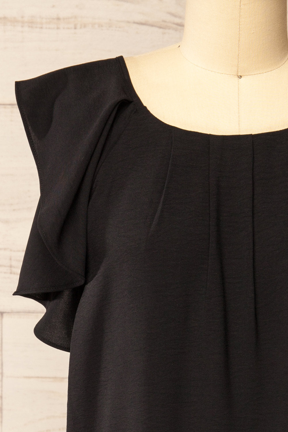 Aaron Black Straight Short Dress | La petite garçonne front