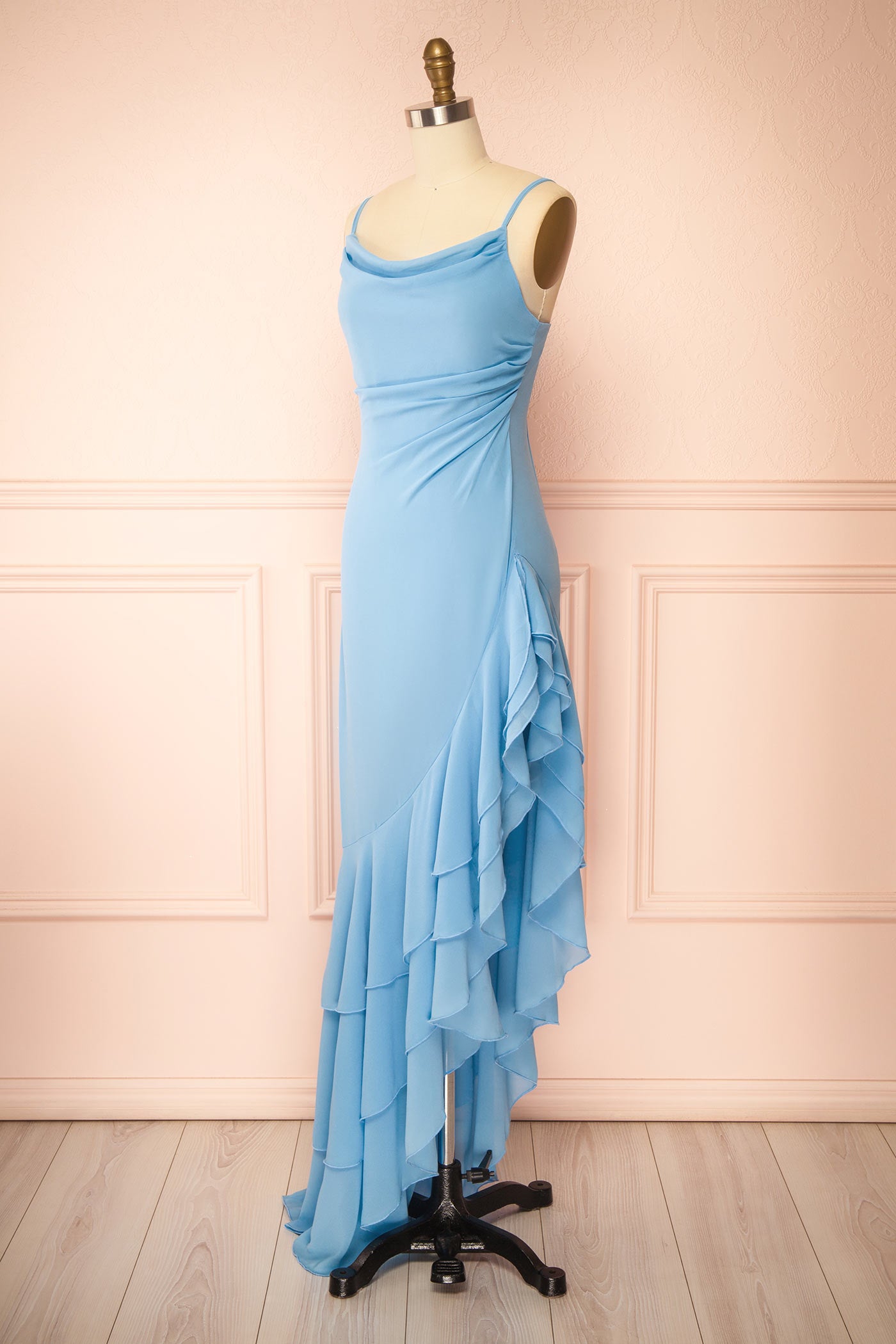 Aeron Bleu | Robe Maxi Asymétrique en Chiffon à Volants