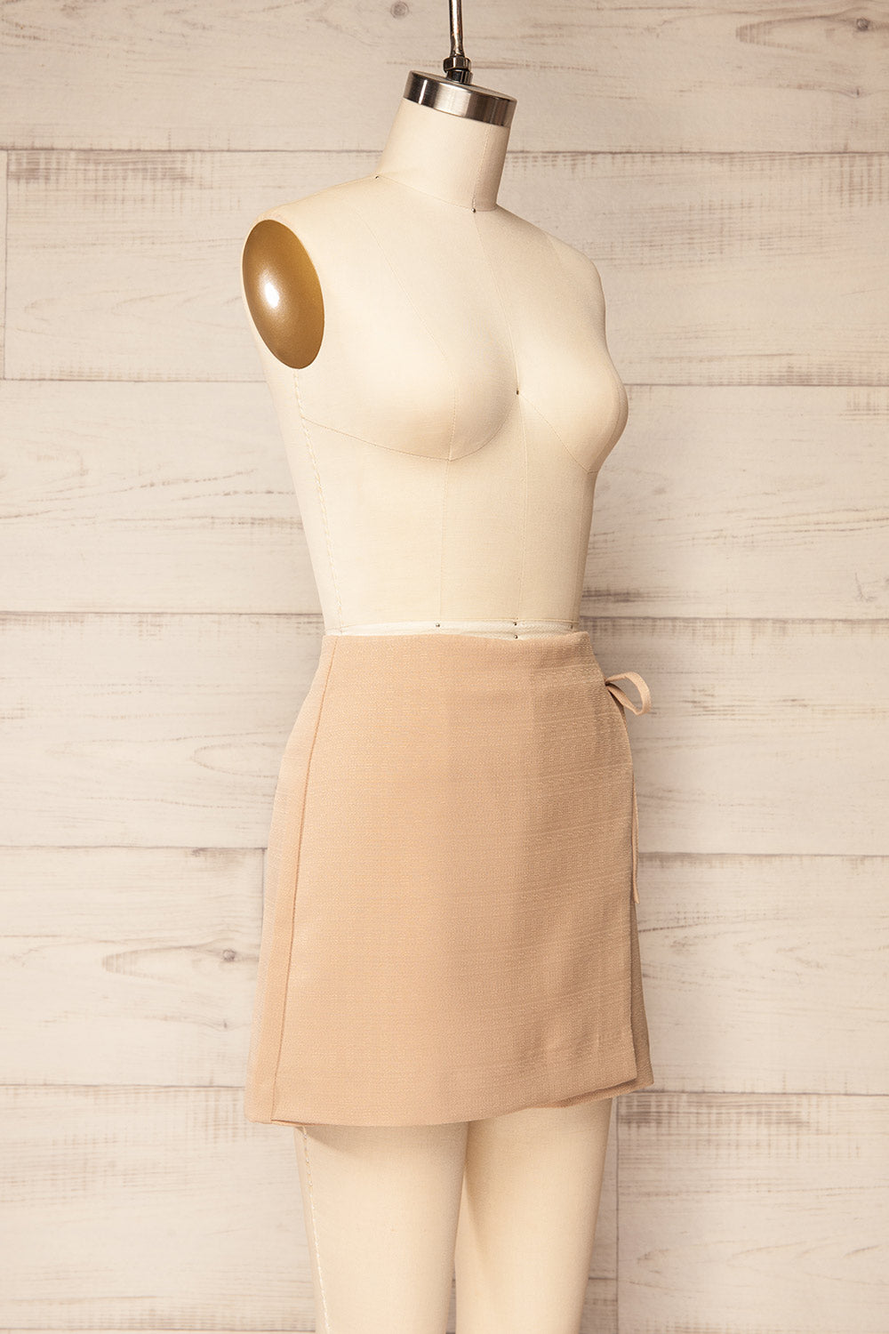 Akron Beige Skort w/ Bow Detail | La petite garçonne side view