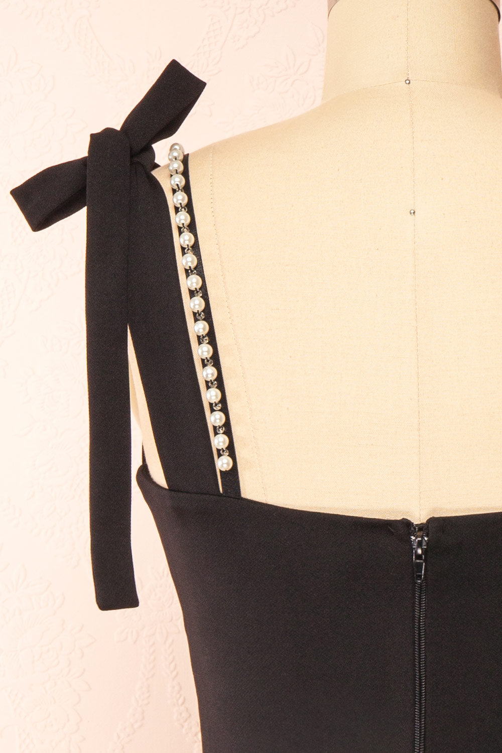 Alarice Fitted Midi Black Dress | Boutique 1861 back close-up