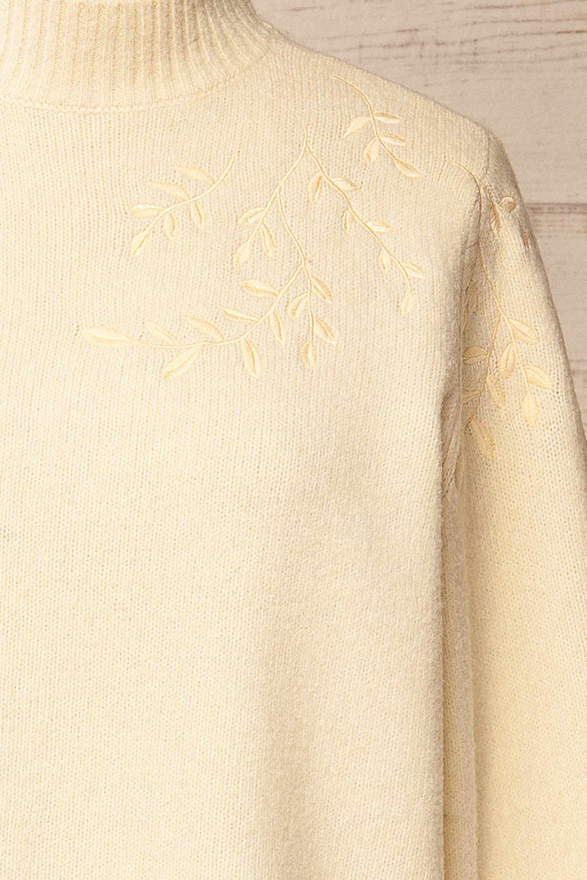 Albury Ivory | Sweater with Leaf Embroidery