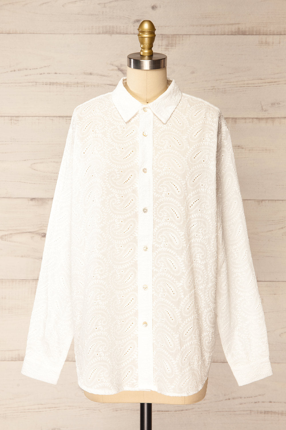 Aldbourne White Long Sleeve Shirt w/ Embroidery | La petite garçonne front view