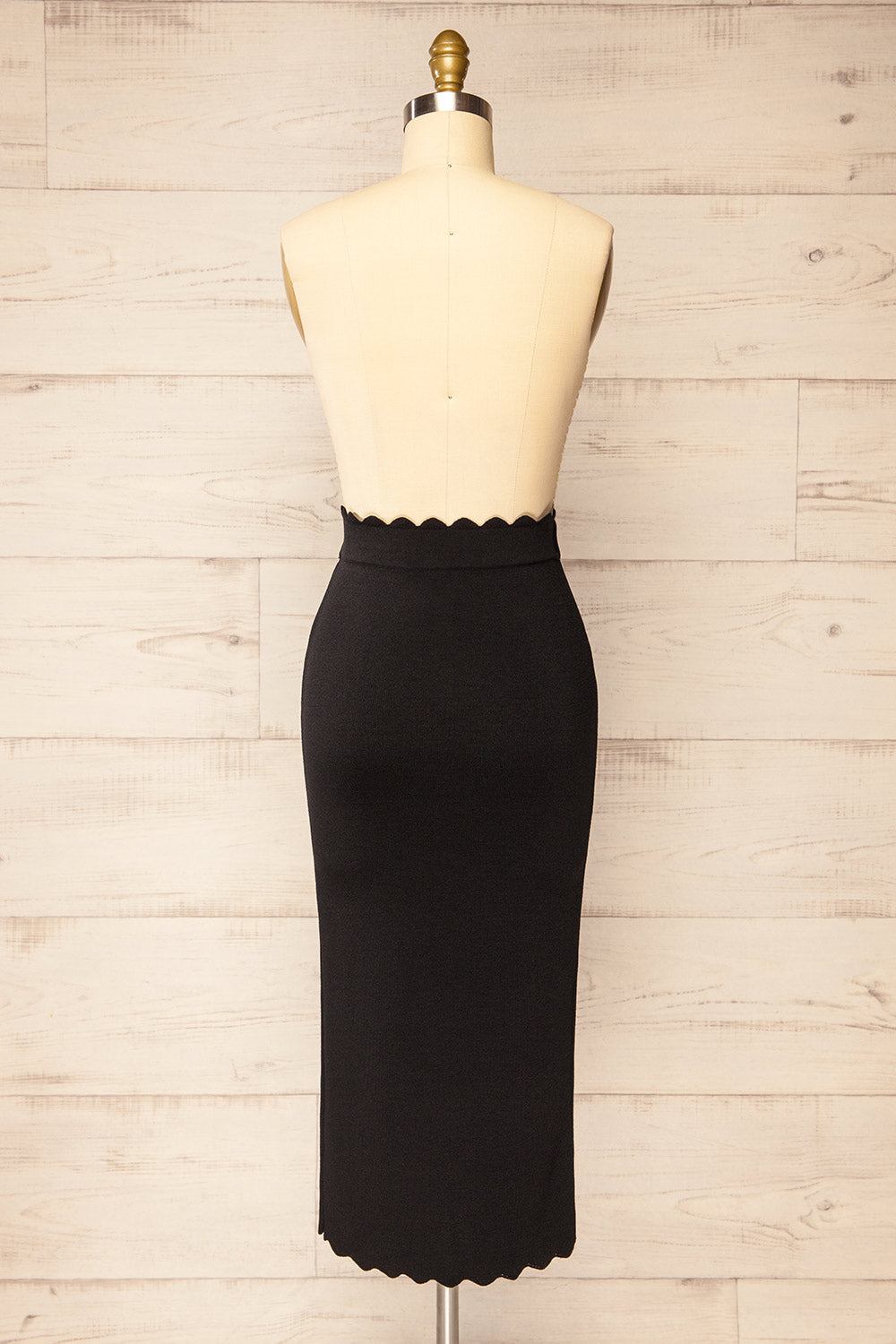 Alphacrest Fitted Black Skirt w/ Scalloped Hem | La petite garçonne back view