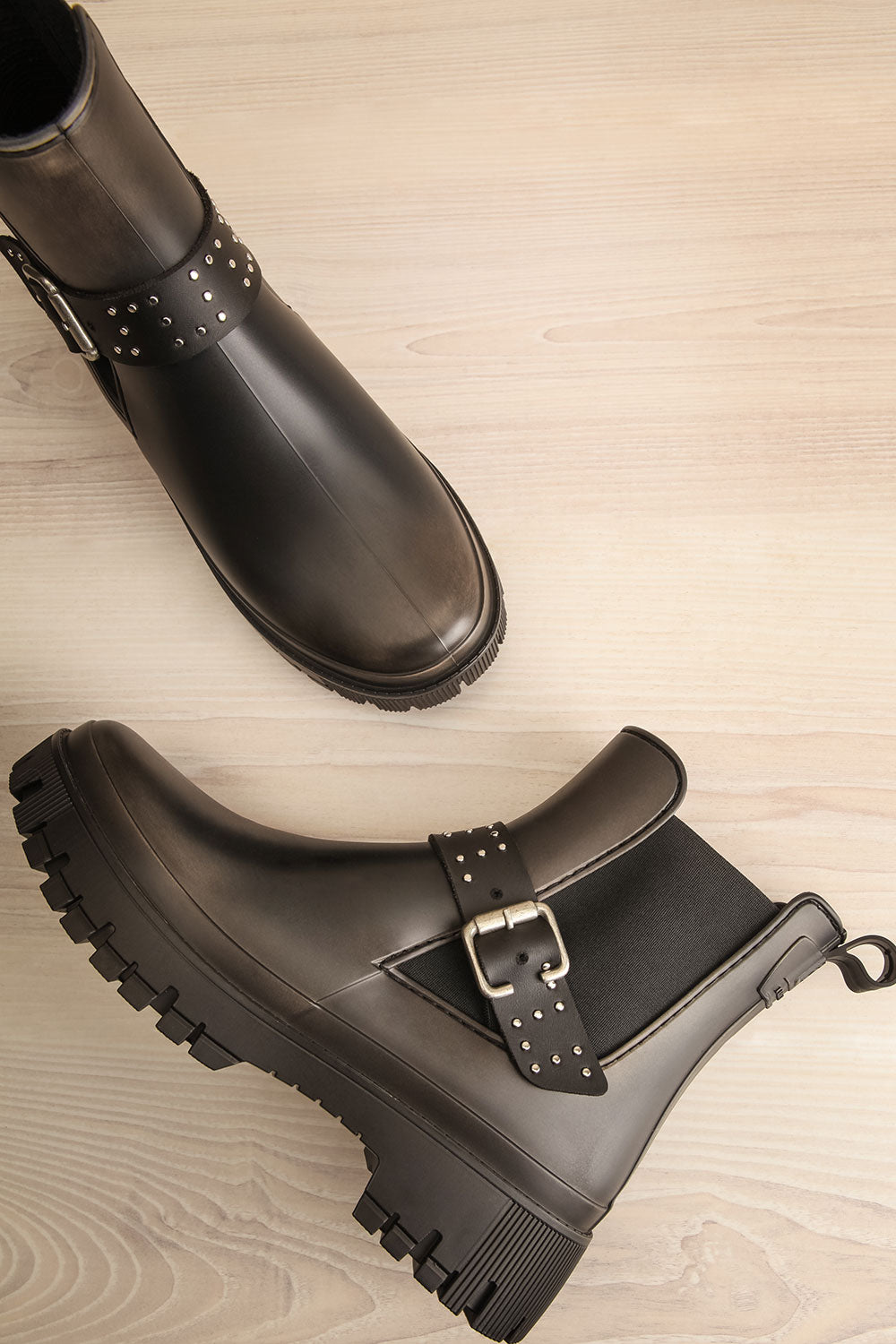 Alsie Black Rain Boots w/ Belt | La petite garçonne flat view