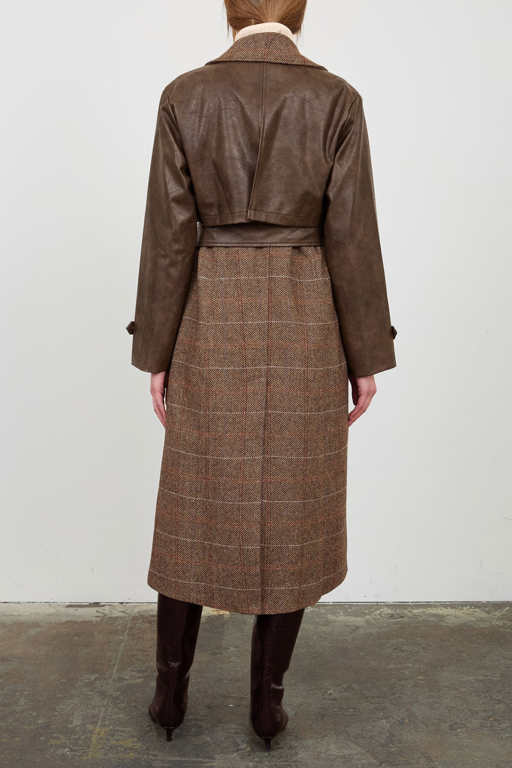 Ankeny Brown Trench Coat with Belt | La petite garçonne back view