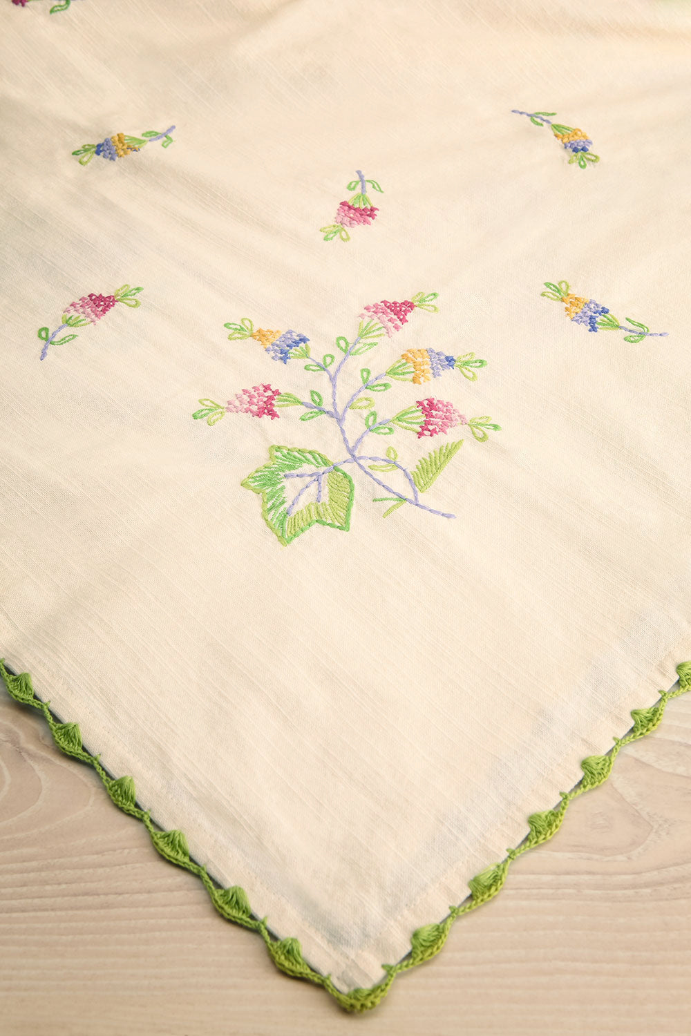 Anthos Ivory Tea Cloth w/ Embroidered Flowers | Maison garçonne details
