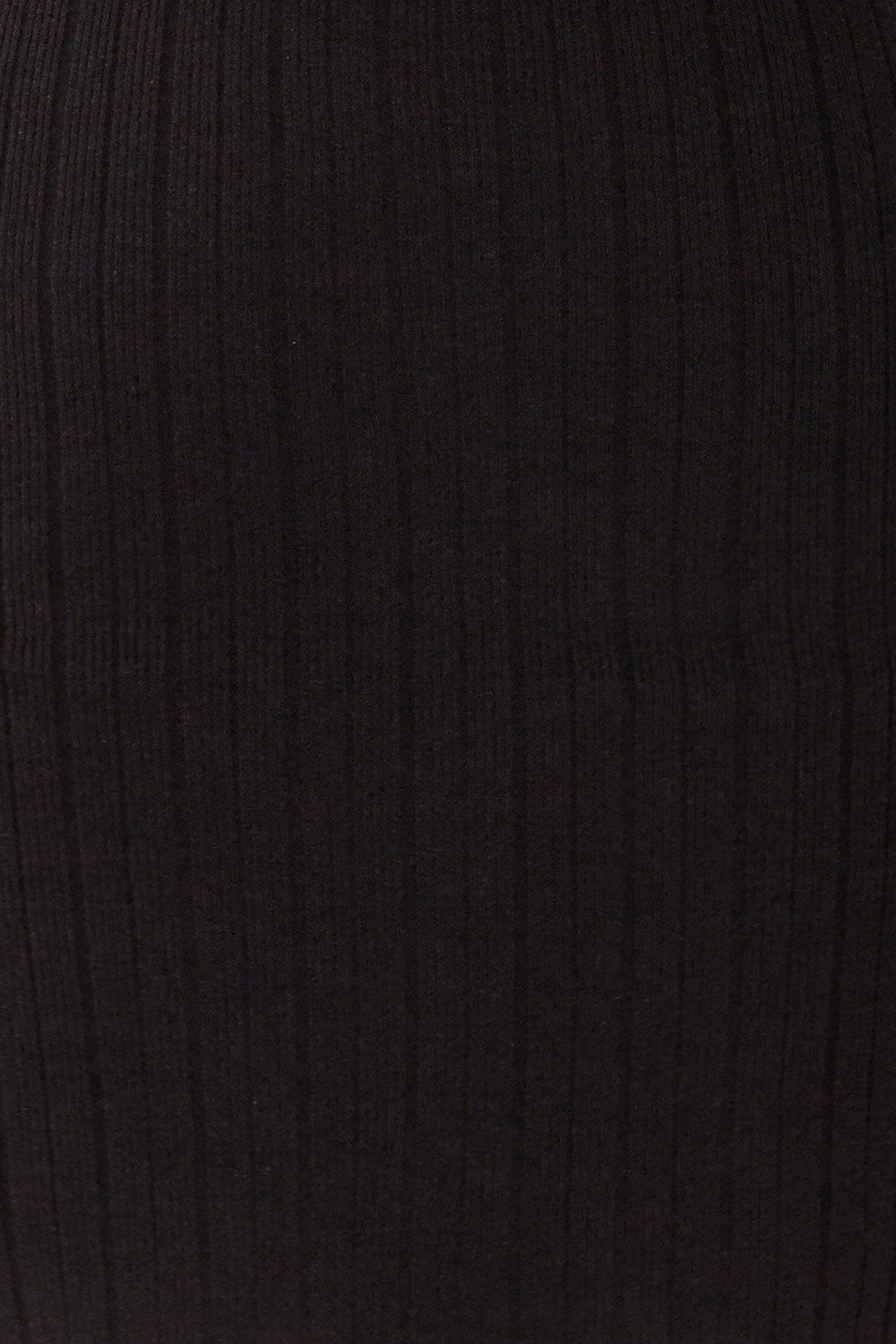 Antibes Black Short Ribbed Knit Dress | La petite garçonne texture
