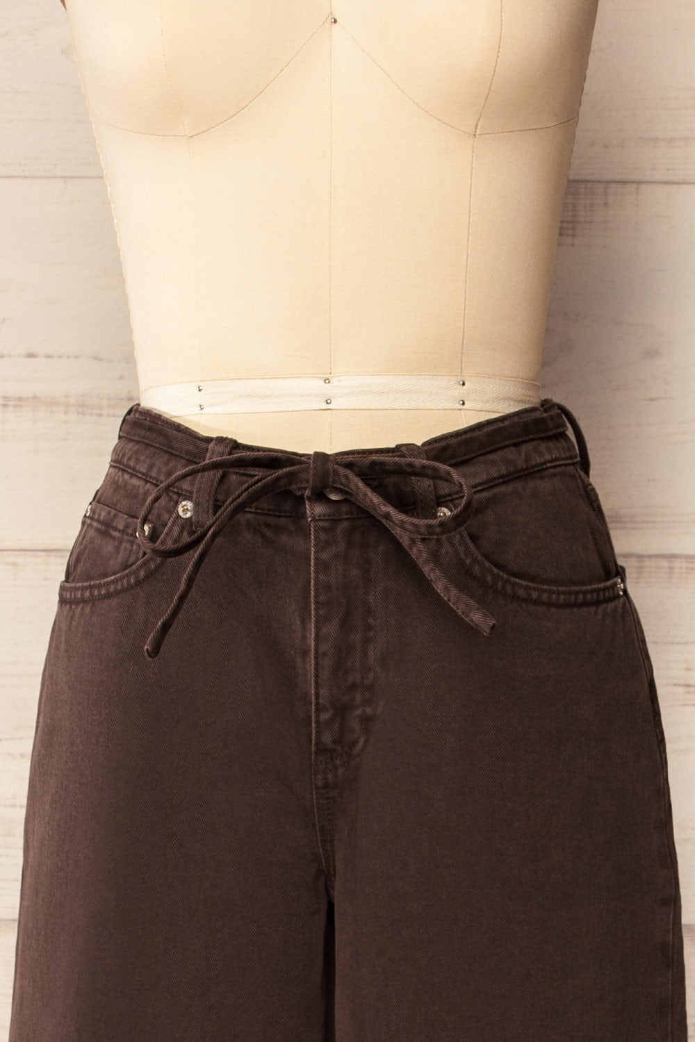 Anvers Brown Denim Ballon Fit Pants | La petite garçonne front