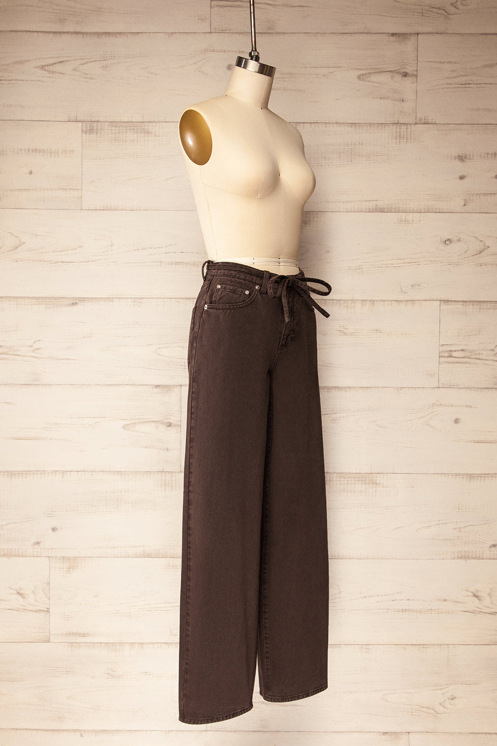Anvers Brown Denim Ballon Fit Pants | La petite garçonne side view
