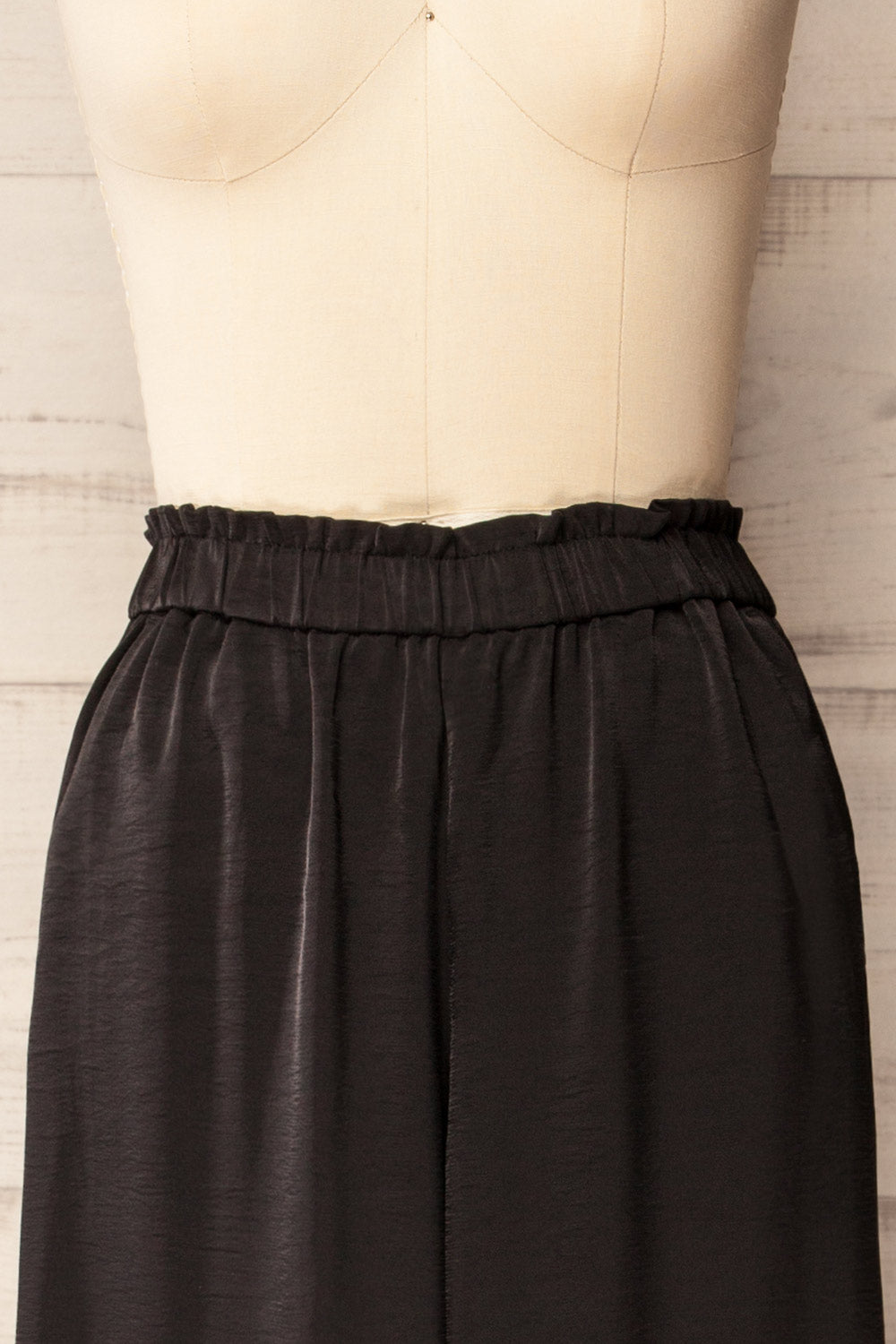 Arendal Black High-Waisted Satin Pants | La petite garçonne front