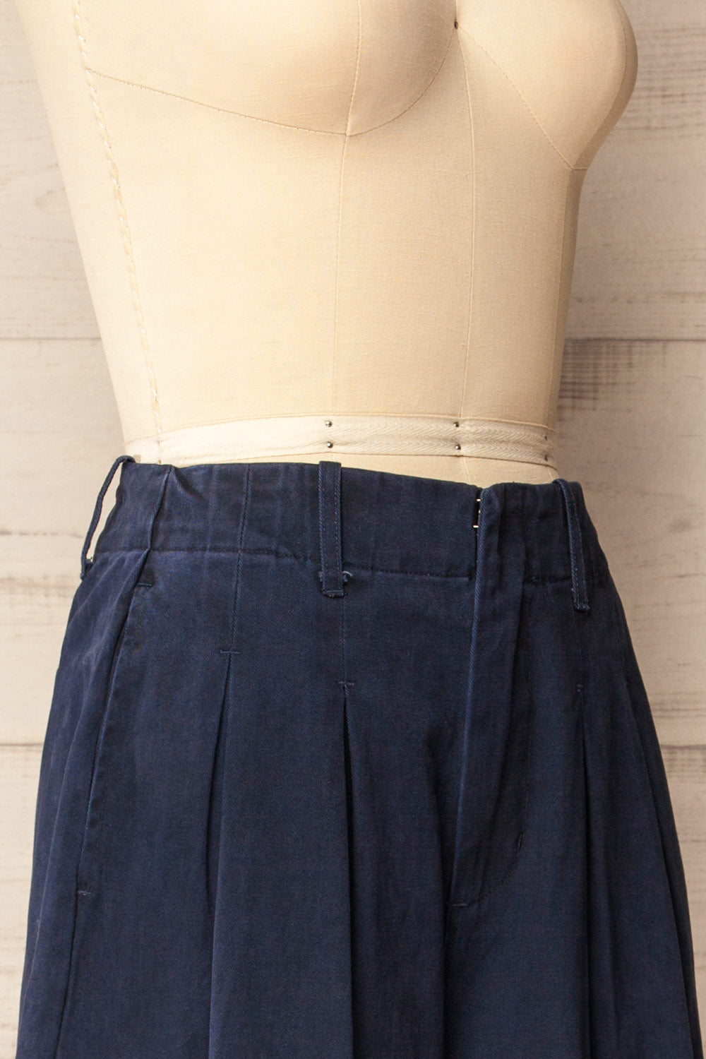 Arizona Navy Wide Leg Pants with Waist Pleats | La petite garçonne side