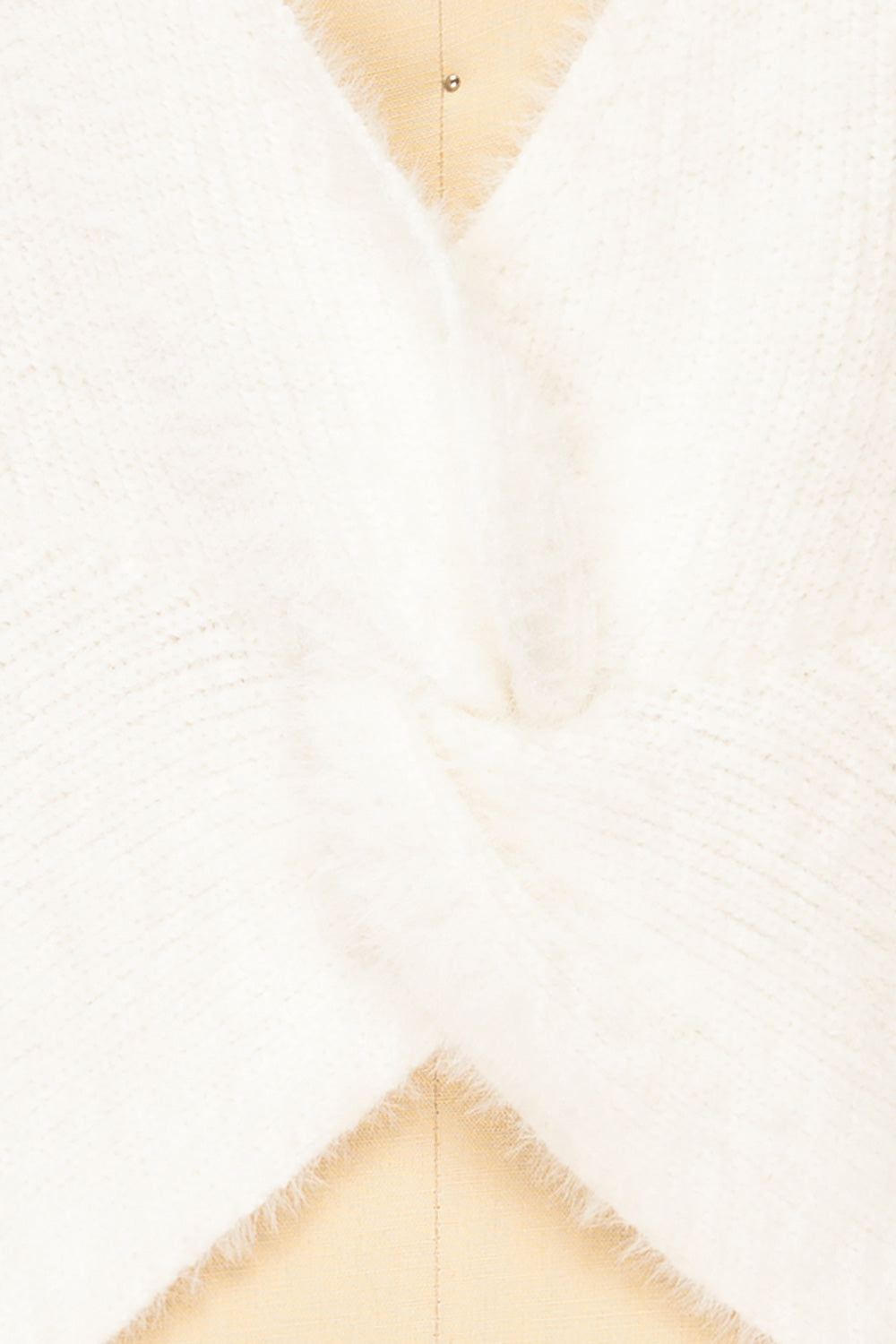 Arkhaule Fuzzy White Sweater w/ Twisted Front | La petite garçonne fabric