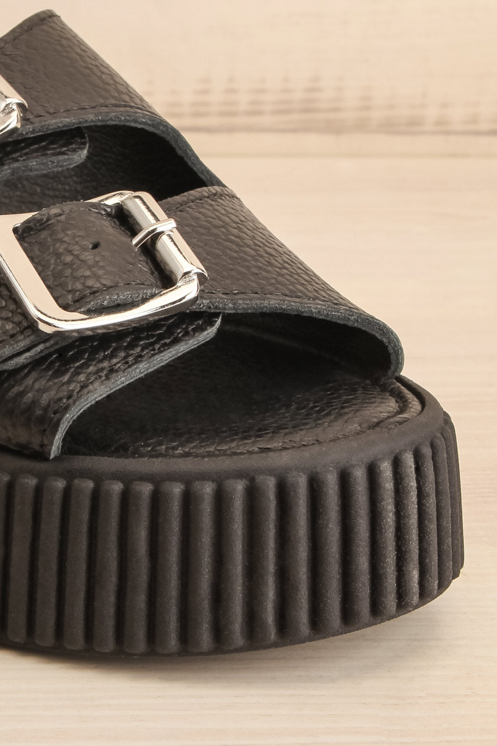 ASKHAM NOIR/BLACK front close-up