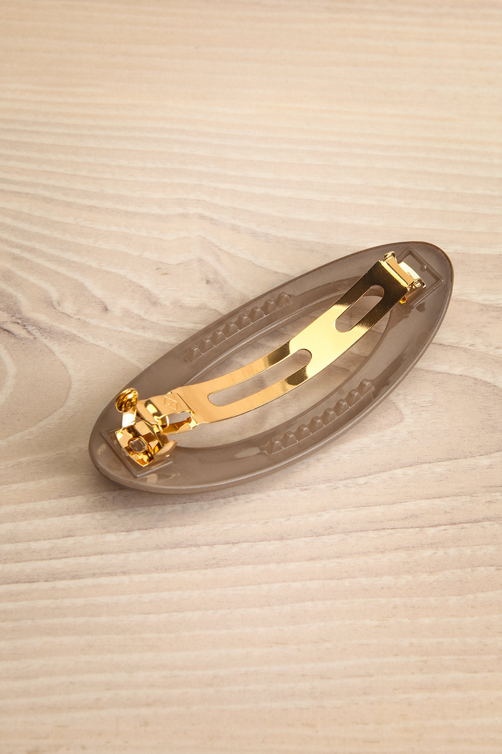 Baklava Taupe Oval Hair Clip | La petite garçonne clip view
