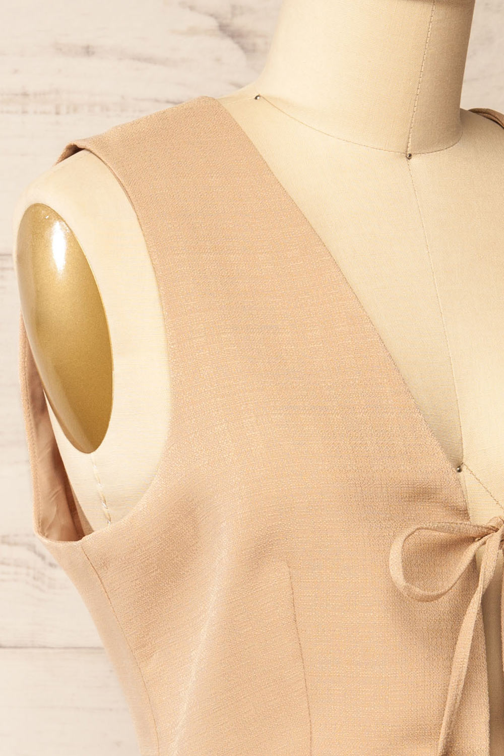 Barka Sleeveless Beige Waistcoat w/ 2 Bows | La petite garçonne side