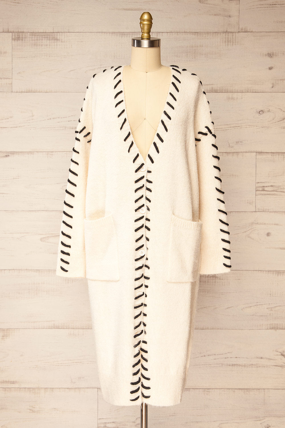 Barnsley Oversized White Knit Cardigan w/ Pockets | La petite garçonne front view