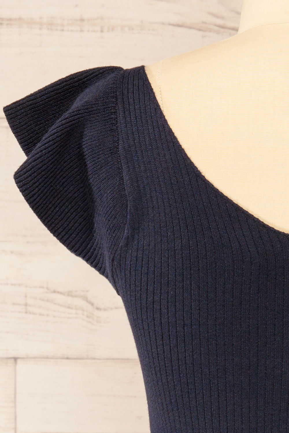 Basrah Navy Knitted V-Neck Top | La petite garçonne back