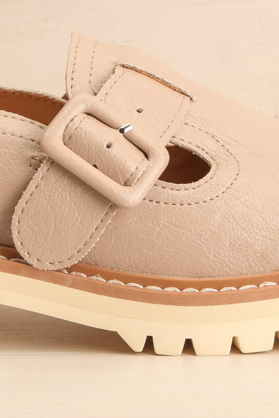 Beatrisse Beige Faux-Leather Loafers | La petite garçonne side close-up